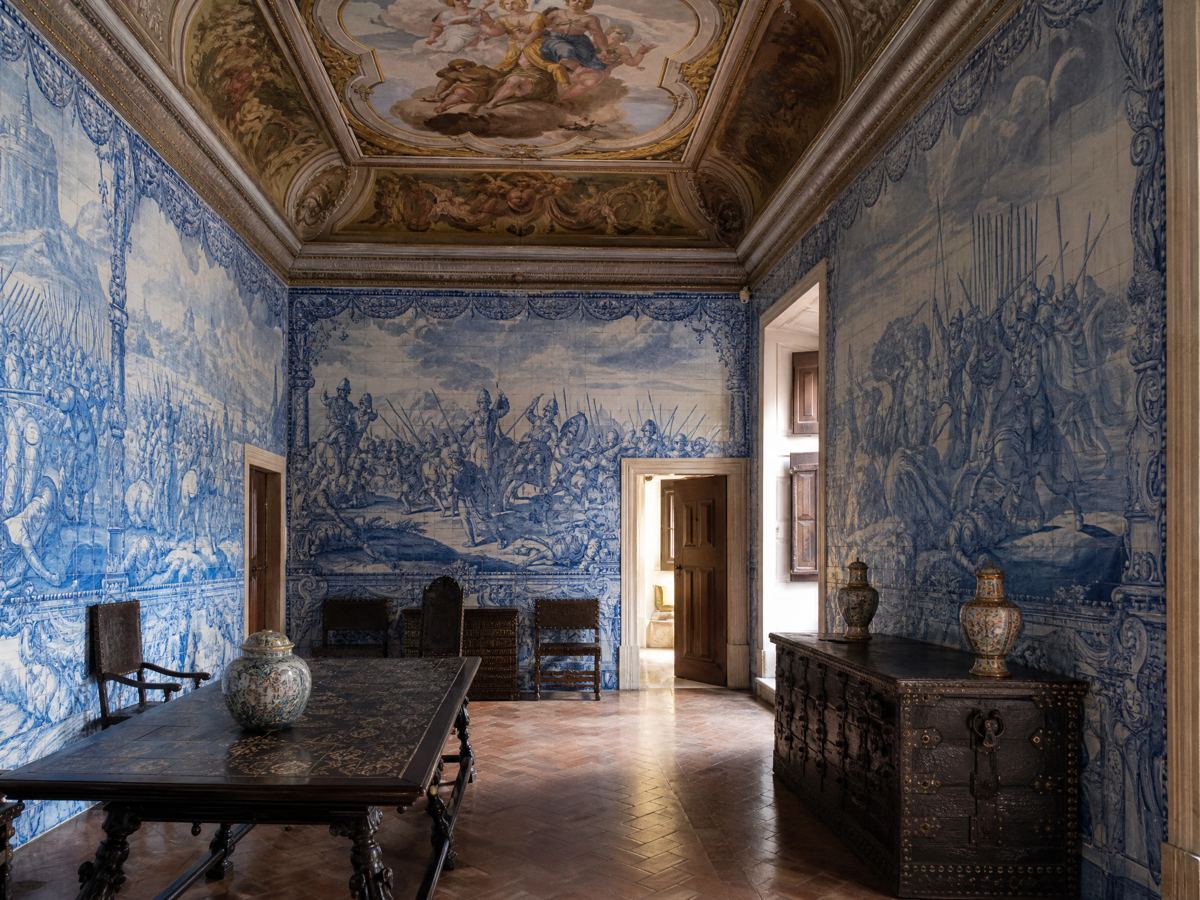 Sala de Batallas revestida con escenas de batallas en azulejos azules y blancos, Palacio Fronteira